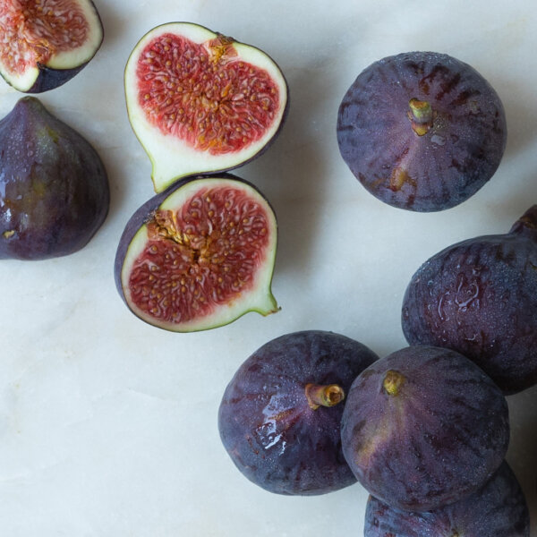 fresh black figs